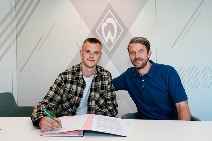 官方：不莱梅租借23岁阿森纳门将卡尔-海因，租期1年